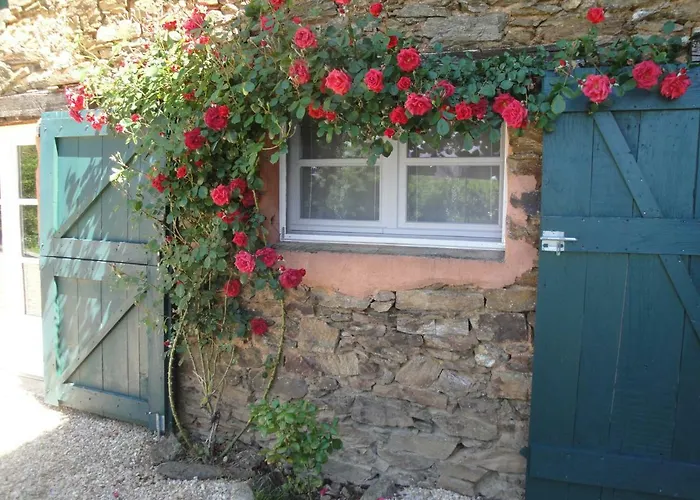 La Longere De 3* Cabanes (Tarn)