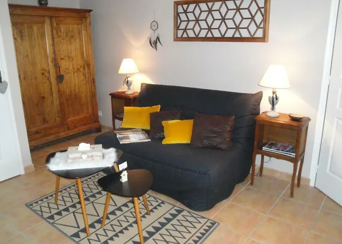 La Longere De 3* Cabanes (Tarn)