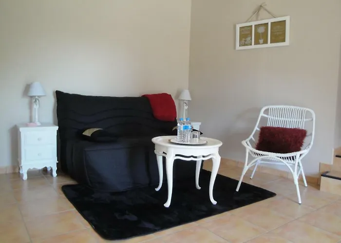 La Longere De 3* Cabanes (Tarn)